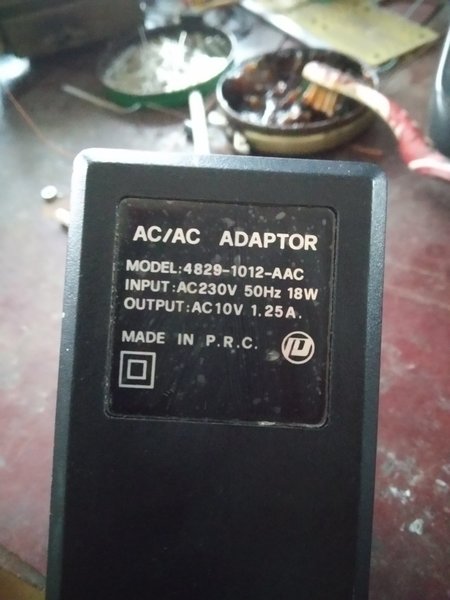 Traf_10v_1A.jpg