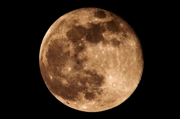 moon.jpg