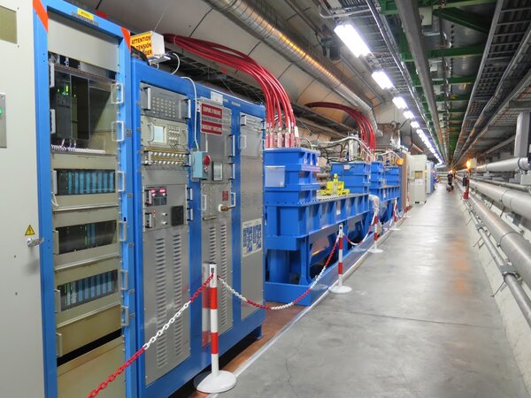 lhc2.JPG