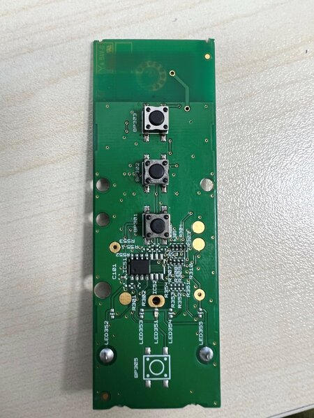 remote2.jpg