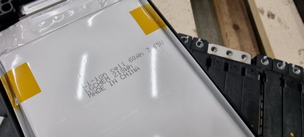 kona_hv_bat-24-600x270.jpg
