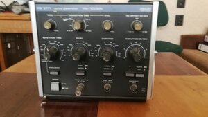 12 Philips PM 5771 Pulse Generator 1Hz-100MHz 1 of 2.jpg