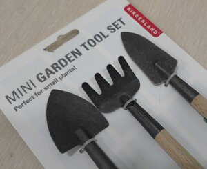 KIKKERLAND Mini garden toolset - 2.jpg