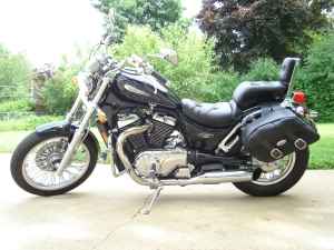 Suzuki Intruder.jpg