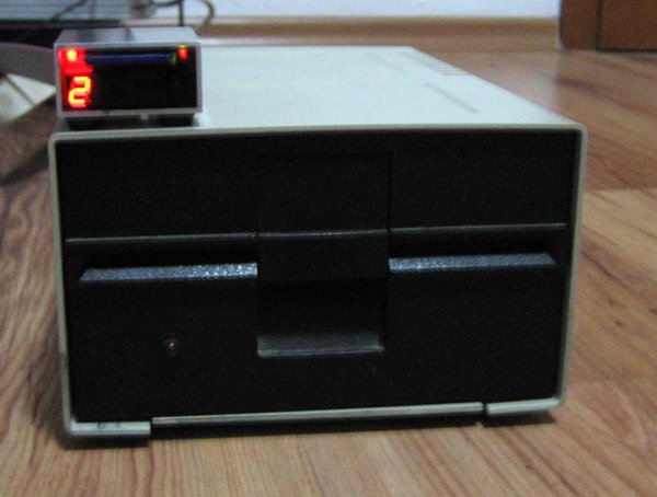 AppleSDFloppyCase1.jpg