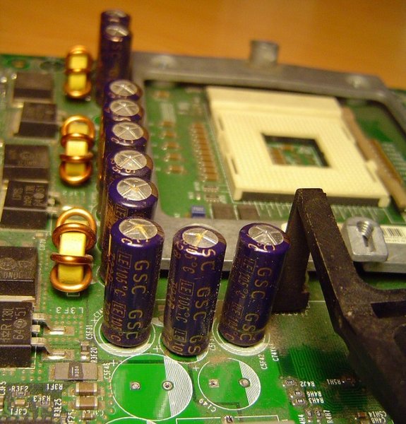 IBM Pentium IV mainboard - GSC.jpg