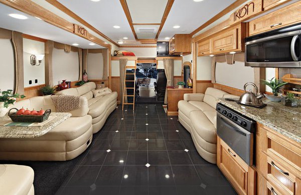Interior.jpg